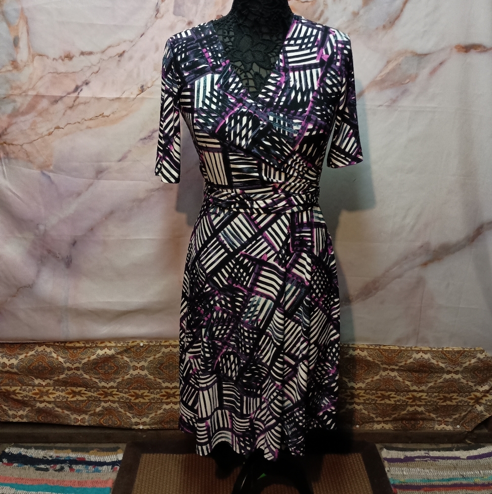 Donna Morgan Patterened Wrap Dress